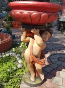 Мальчик с чашей